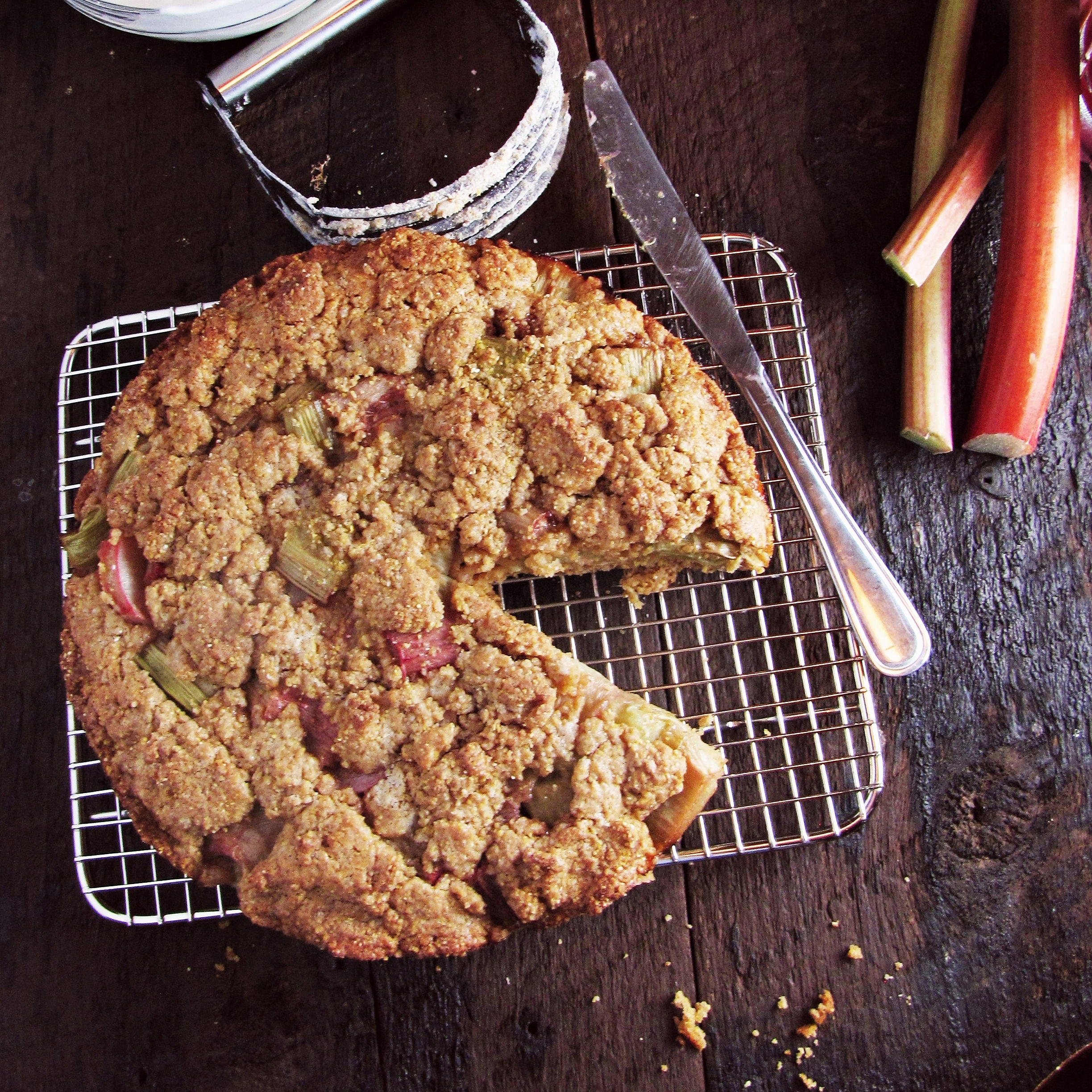 Rhubarb-Polenta Cake with Cinnamon