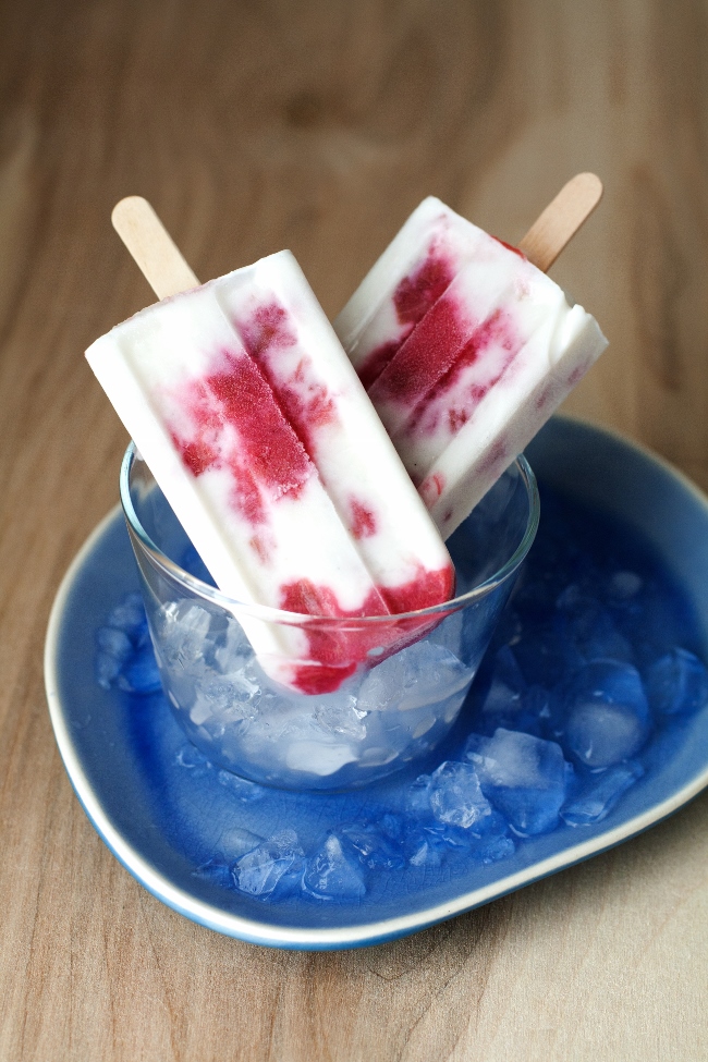 Ingredient of the Week: Rhubarb // Rhubarb Round-Up - Rhubarb and Coconut Swirl Pops from Hungry Girl Por Vida