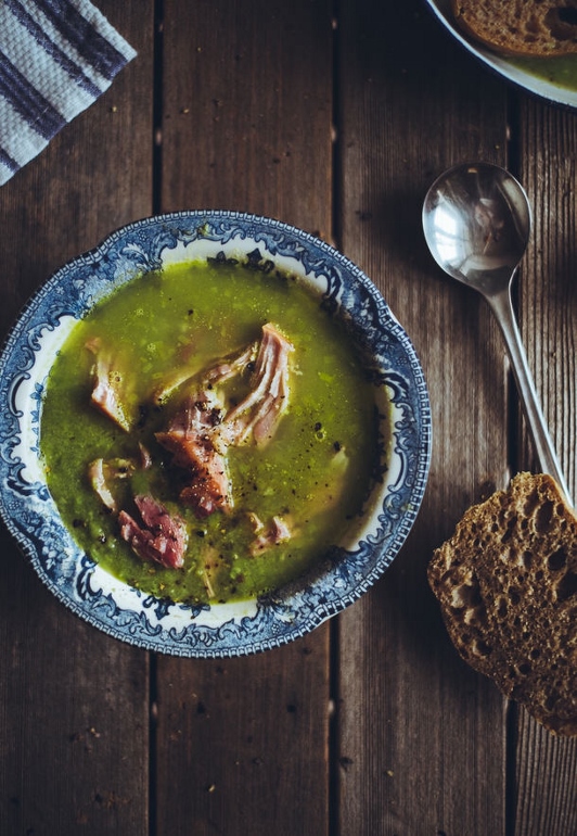 Ingredient of the Week: English Peas // Home Made Pea and Ham Soup from Souvlaki for the Soul