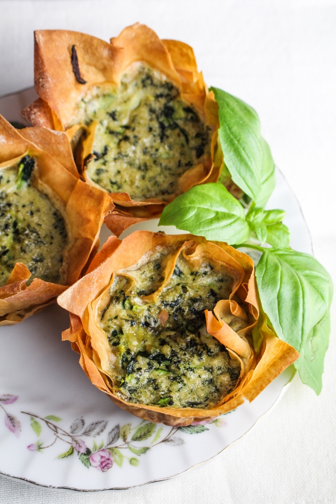 Zucchini-Pesto Mini Quiches in Phyllo Cups {Katie at the Kitchen Door} #brunch #recipe