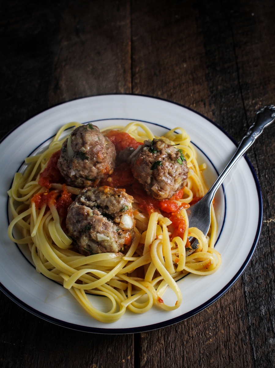 Perfect Spaghetti and Meatballs {Katie at the Kitchen Door}
