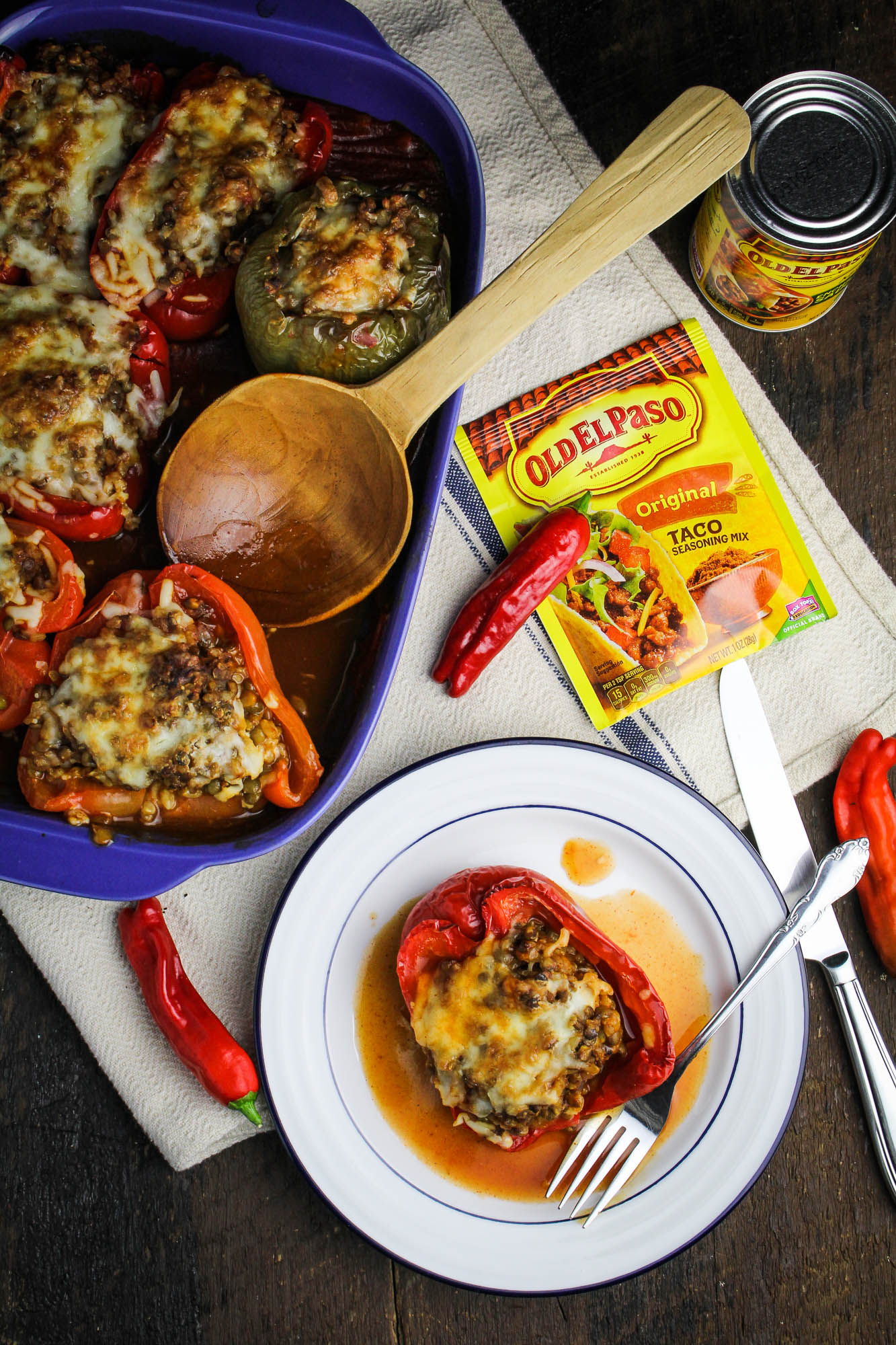 Enchilada-Style Vegetarian Stuffed Peppers {Katie at the Kitchen Door} #oldelpaso #sponsored