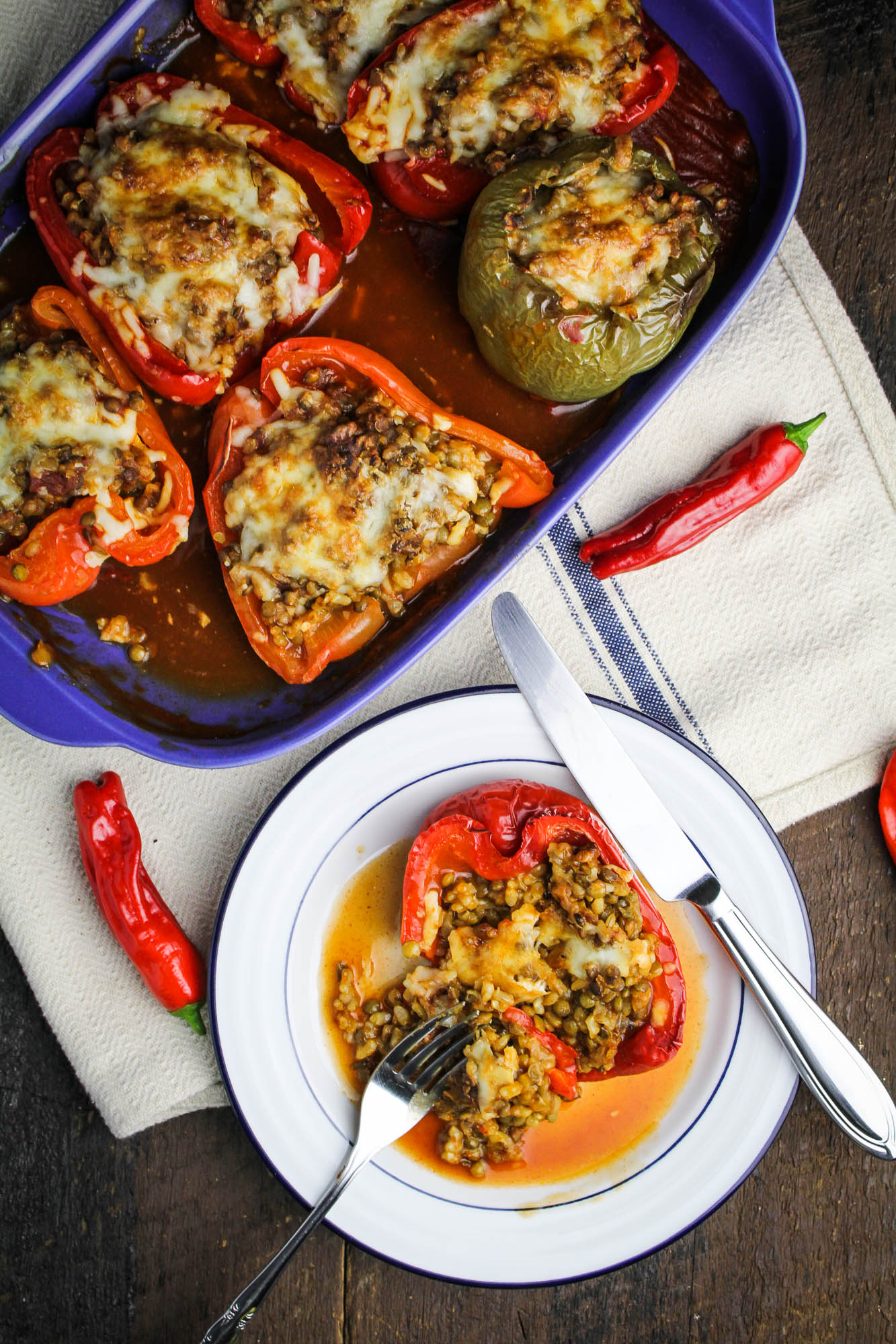 Enchilada-Style Vegetarian Stuffed Peppers {Katie at the Kitchen Door} #oldelpaso #sponsored