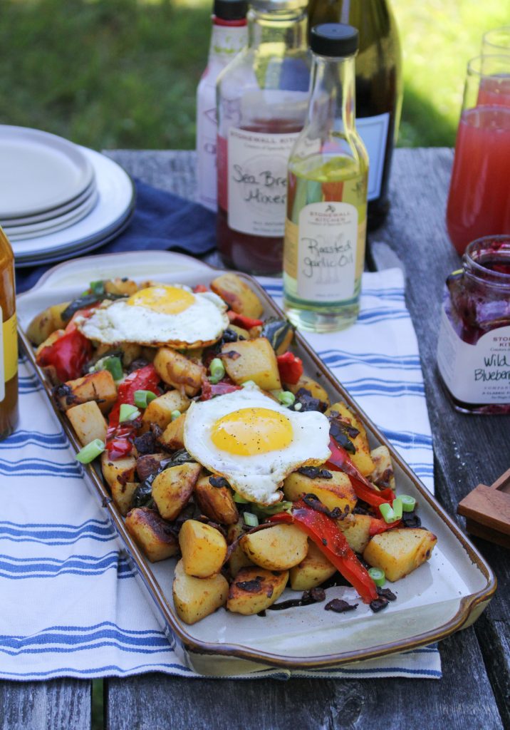 Smoky Roasted Garlic Potato Hash {Katie at the Kitchen Door} #ad