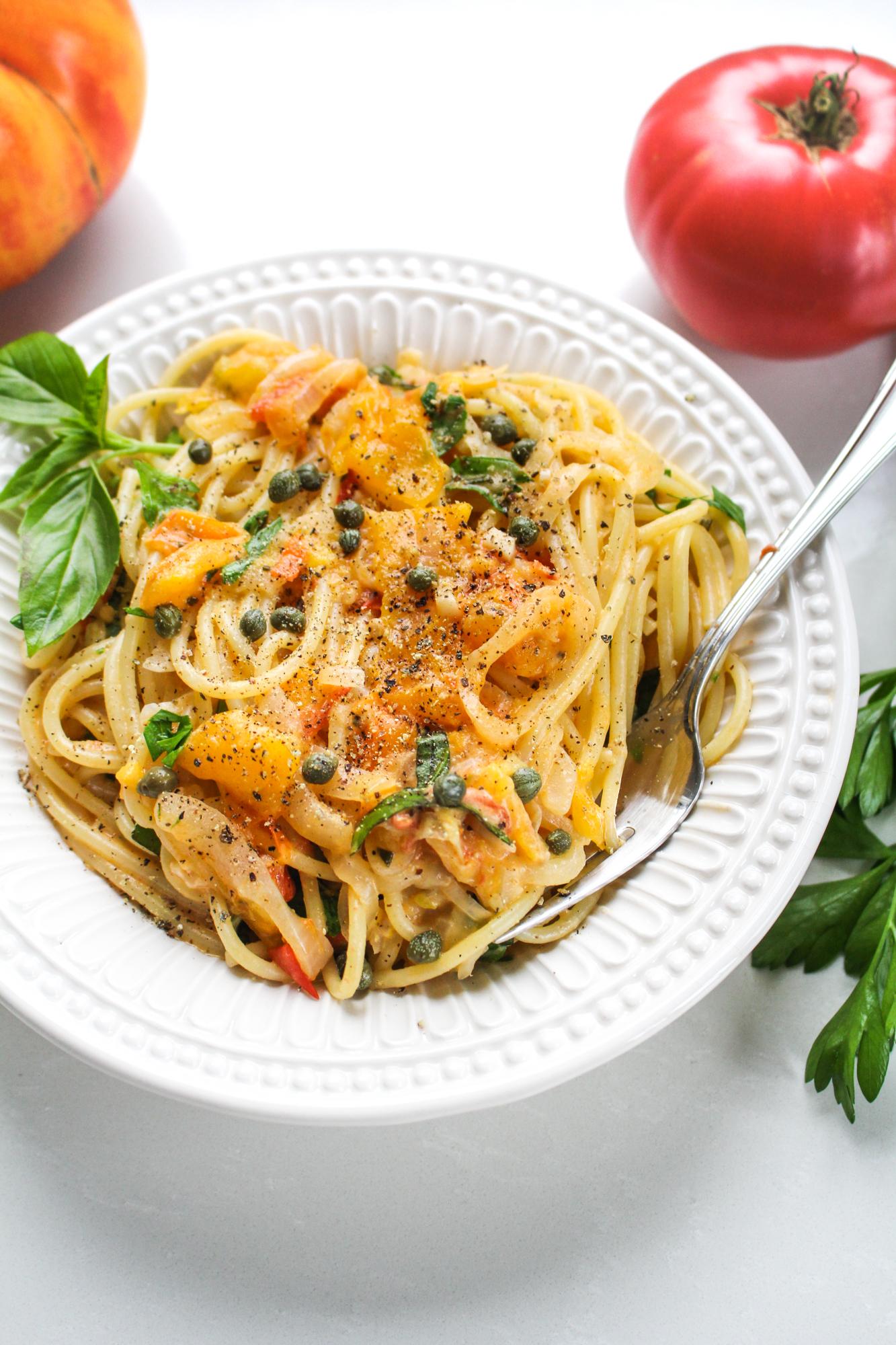 Heirloom Tomato and Sweet Onion Spaghetti