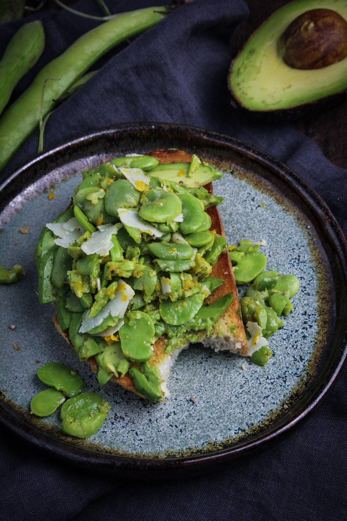 Broad bean and avocado bruschetta with pecorino - Recipes