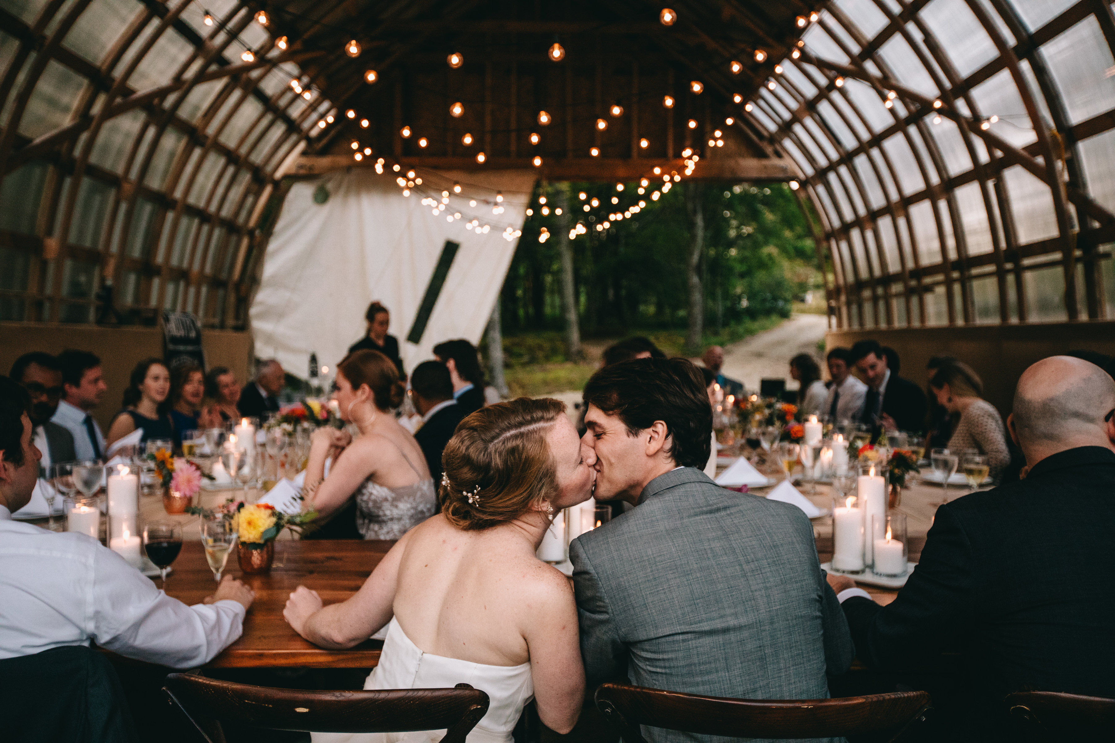 Katie Trevor S Maine Barn Wedding Katie At The Kitchen Door